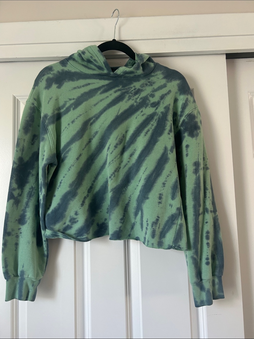 Green Tie-Dye Cropped Hoodie - Women Tops